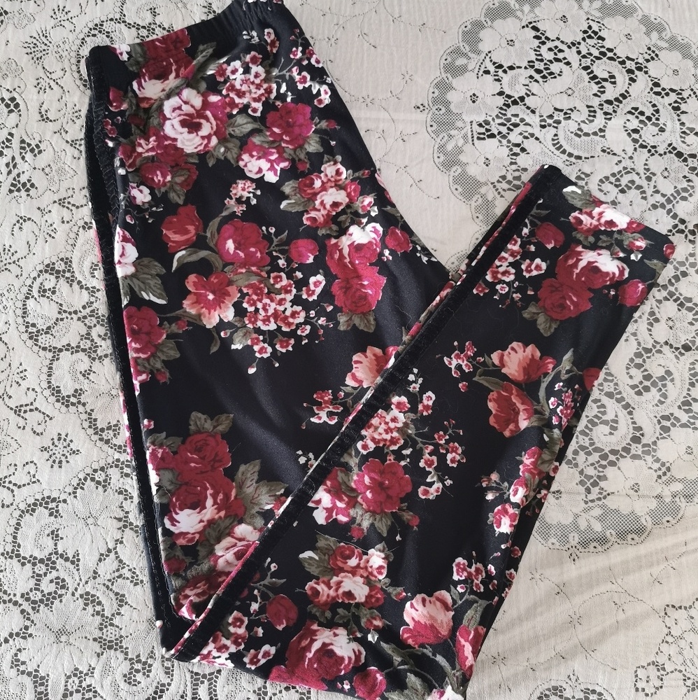 No comment Floral Leggings Size Medium
